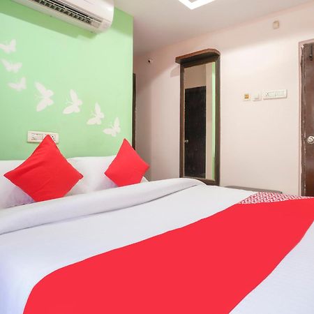 Spot On Sunshine Inn Hajdarabad Zewnętrze zdjęcie