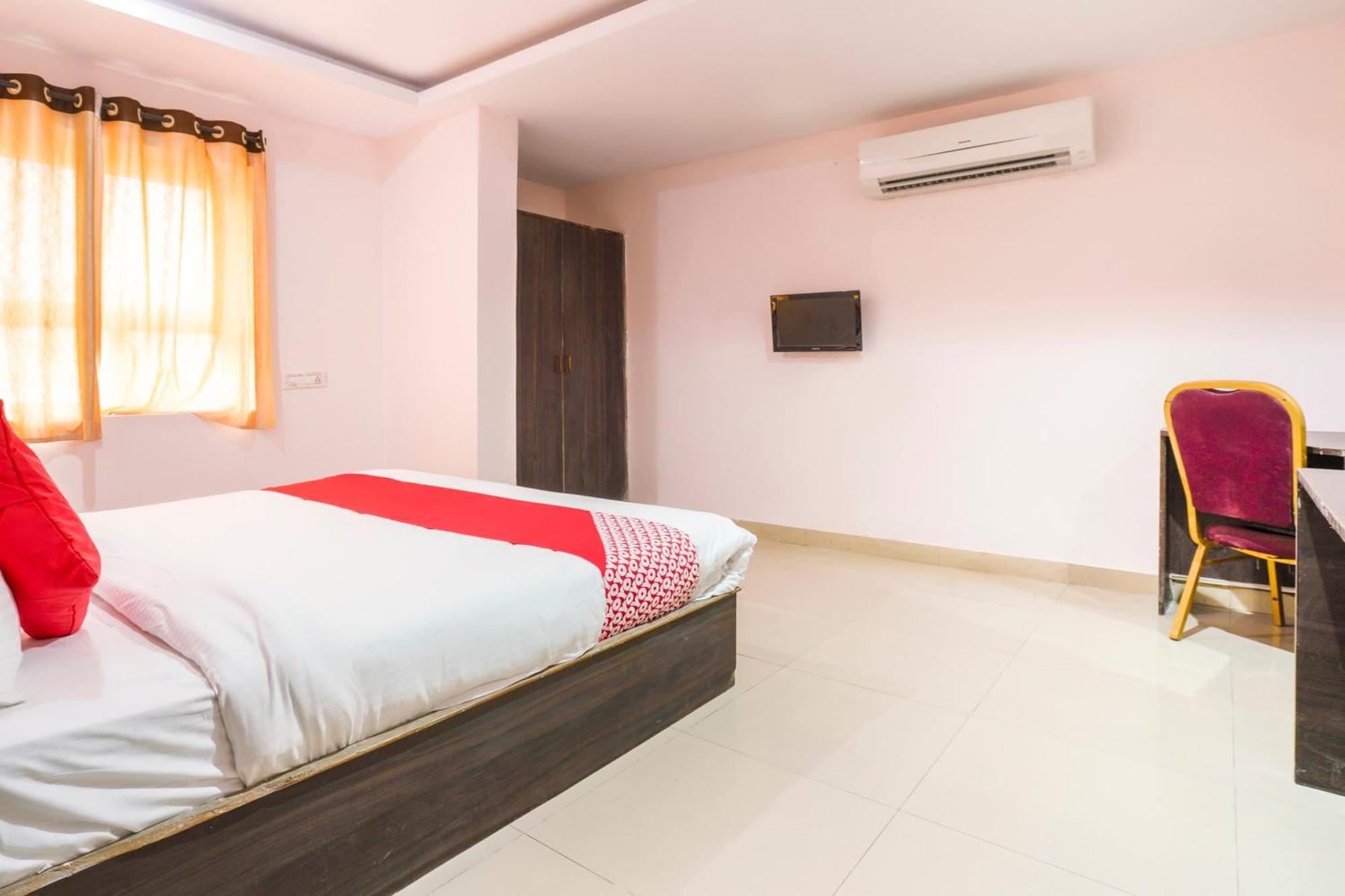 Spot On Sunshine Inn Hajdarabad Zewnętrze zdjęcie
