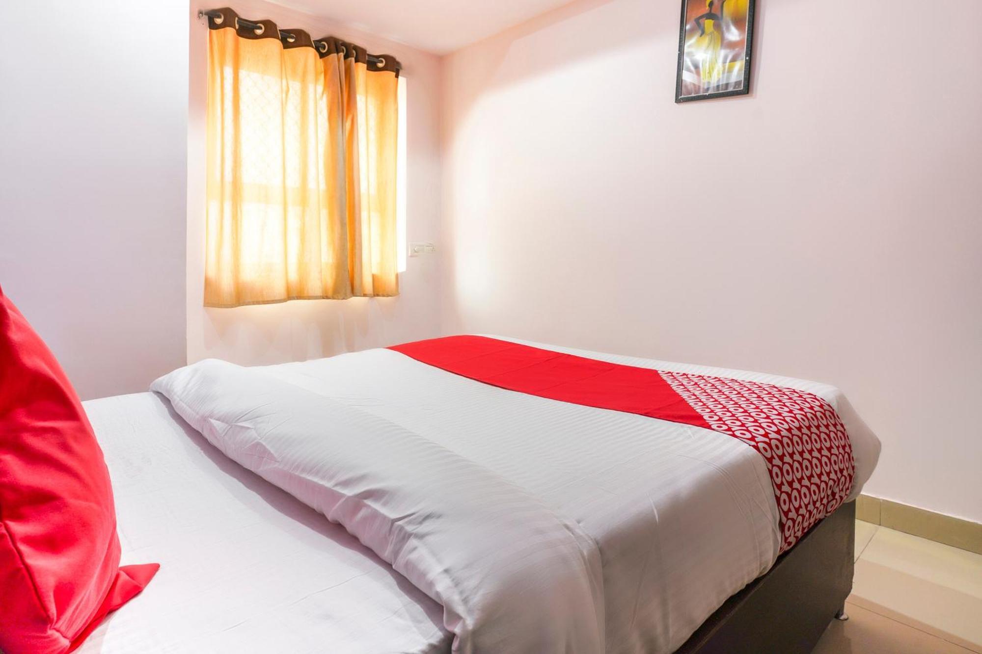 Spot On Sunshine Inn Hajdarabad Zewnętrze zdjęcie