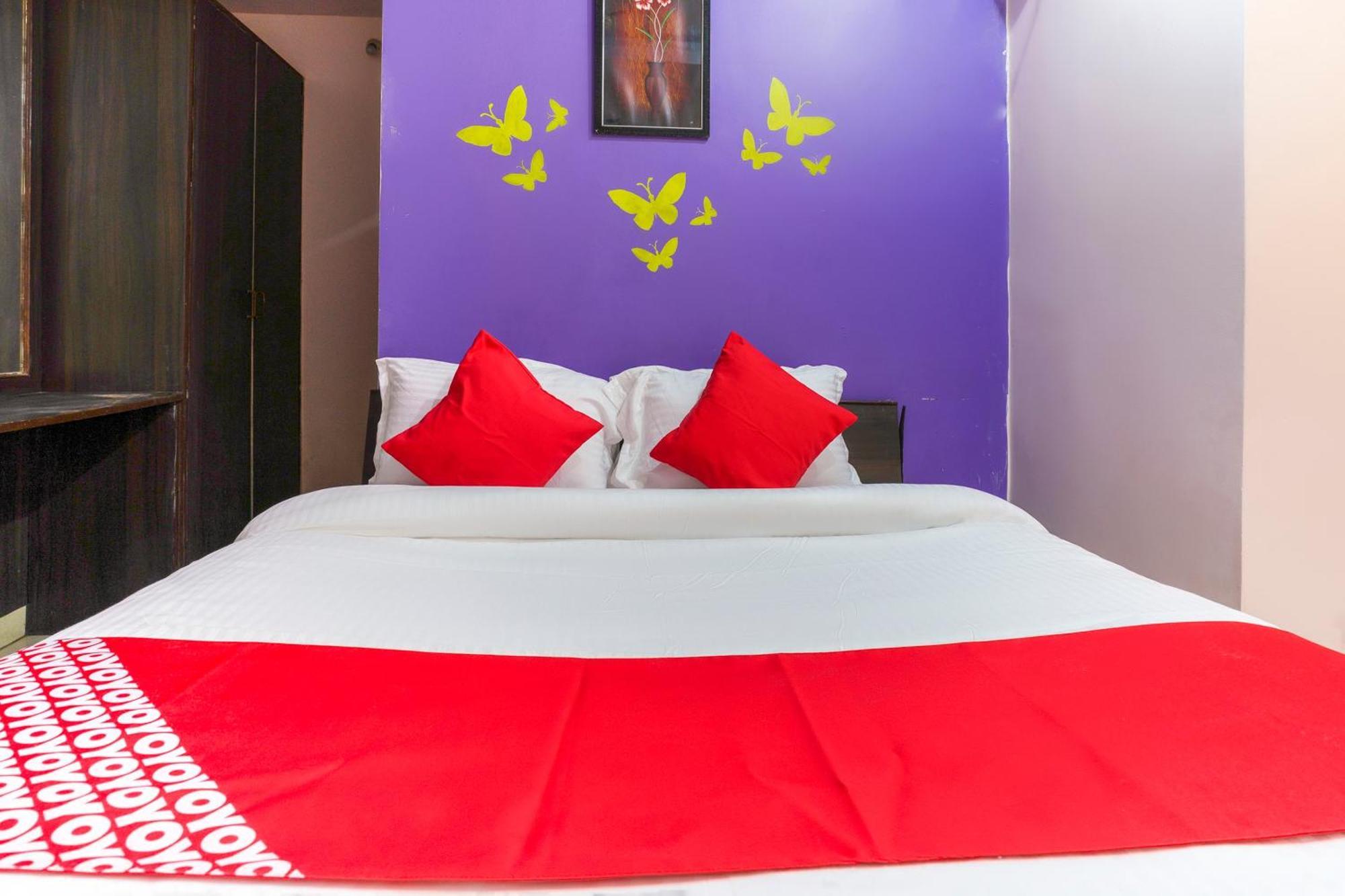 Spot On Sunshine Inn Hajdarabad Zewnętrze zdjęcie